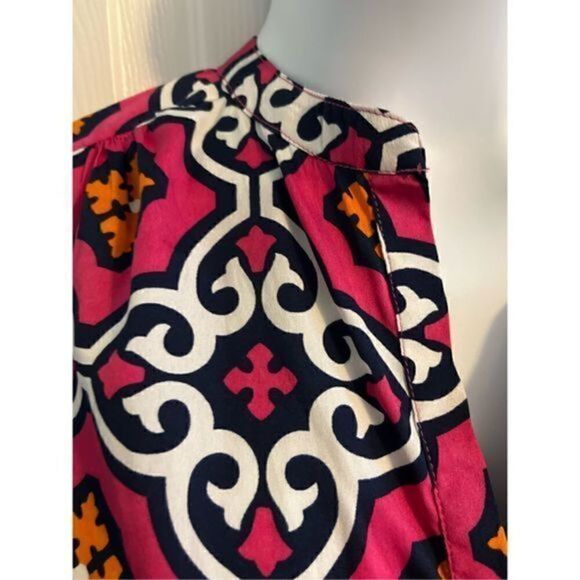 Buckhead Bettie's Geometric Pink and Blue Top.  Size Medium/ Large - Picture 4 of 6